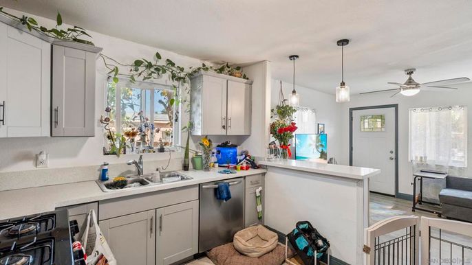 Interior, Kitchen, Pendant Lights