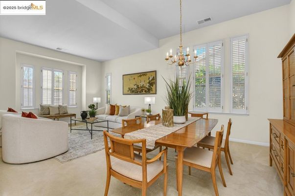 Chandelier, Dining room, Interior, Living room
