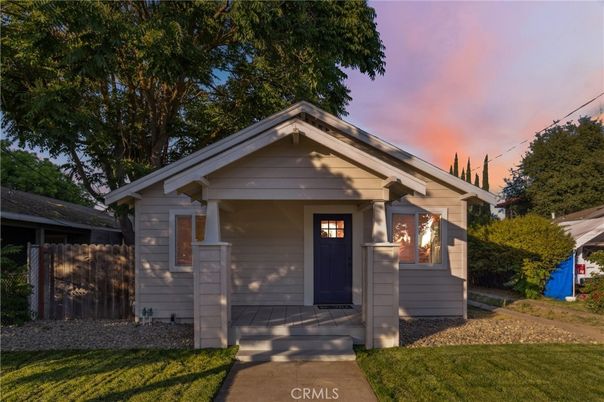 Exterior, Facade, American Craftsman