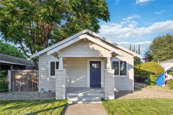 Exterior, Facade, American Craftsman