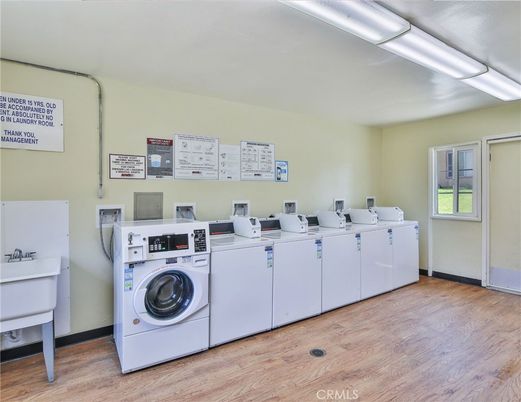 Interior, Washer, Wood Texture Flooring
