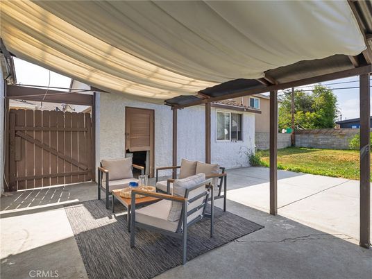 Exterior, Fireplace