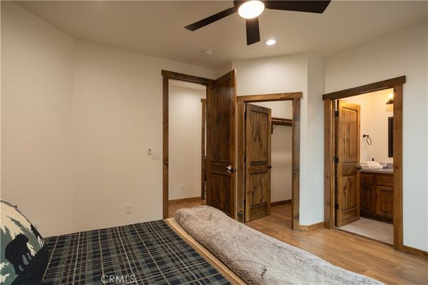 Bathroom, Interior, Recessed Lighting, Wood Texture Flooring
