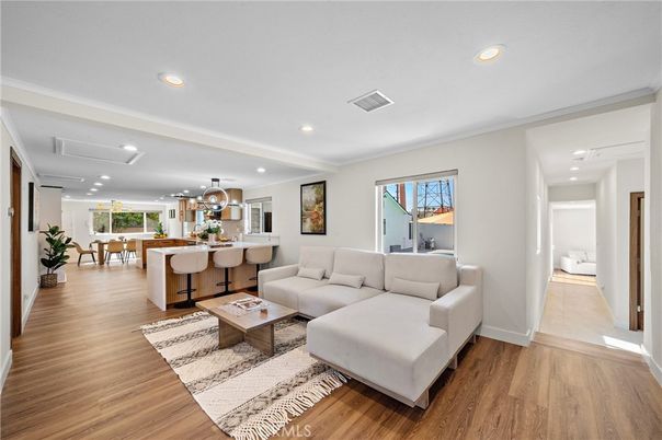 Dining room, Interior, Kitchen, Living room, Pendant Lights, Recessed Lighting, Wood Texture Flooring