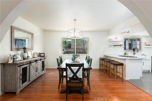 Dining room, Interior, Kitchen, Pendant Lights, Recessed Lighting, Wood Texture Flooring