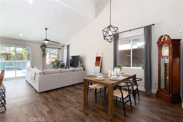 Dining room, Interior, Living room, Pendant Lights, Recessed Lighting, Wood Texture Flooring