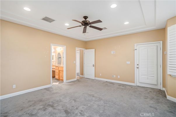 Bathroom, Empty room, Interior, Recessed Lighting