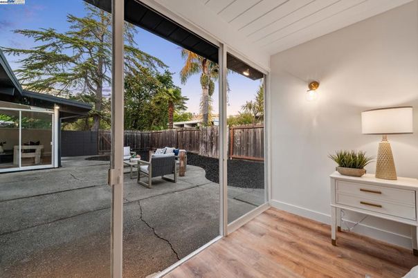 Interior, Sun Room, Wood Texture Flooring