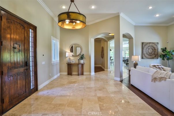 Interior, Living room, Pendant Lights, Recessed Lighting
