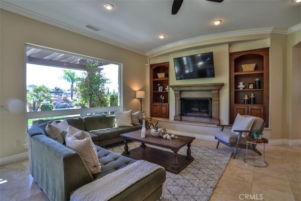 Fireplace, Interior, Living room, Recessed Lighting