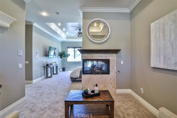 Fireplace, Interior, Living room, Recessed Lighting