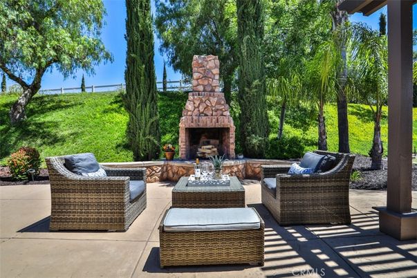 Exterior, Fireplace
