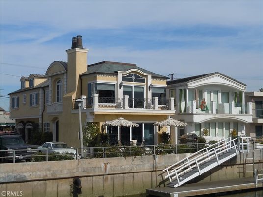 Exterior, Facade, French Provincial