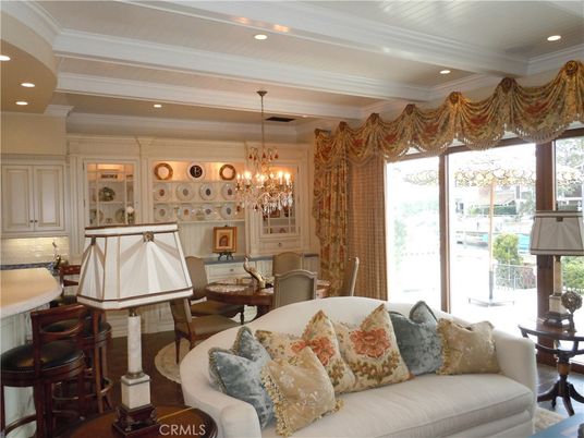 Chandelier, Dining room, Interior, Living room, Recessed Lighting, Wood Texture Flooring