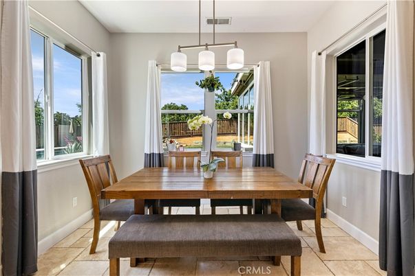 Chandelier, Dining room, Interior, Pendant Lights