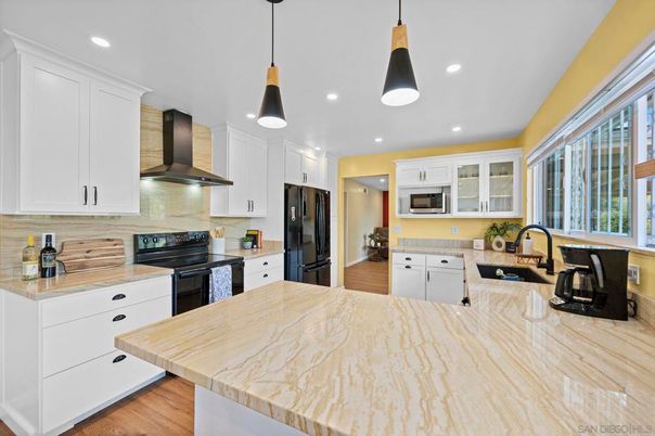 Interior, Kitchen, Pendant Lights, Recessed Lighting, Wood Texture Flooring
