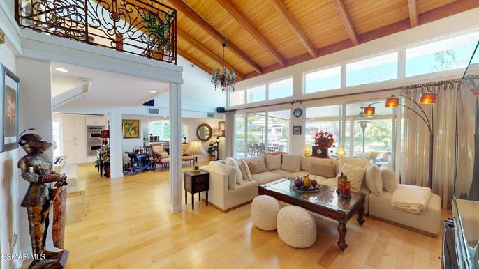 Chandelier, Interior, Living room, Recessed Lighting, Wooden Beams, Wooden Ceilings, Wood Texture Flooring