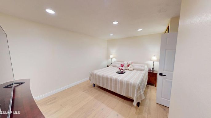 Bedroom, Interior, Recessed Lighting, Wood Texture Flooring