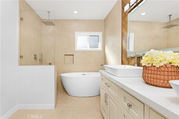 Bathroom, Dual Sink Vanities, Free Standing Baths, Interior, Recessed Lighting