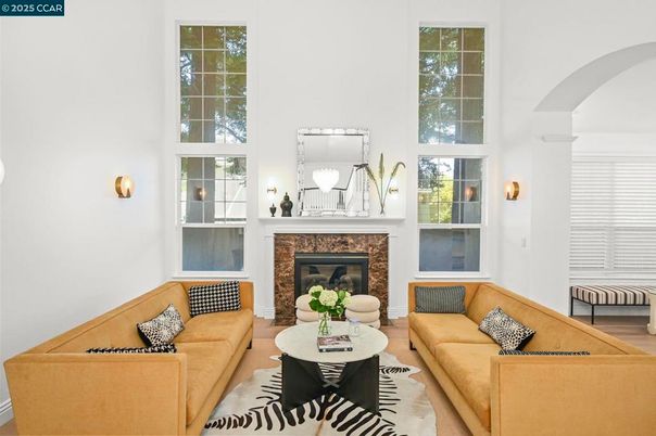 Fireplace, Interior, Living room
