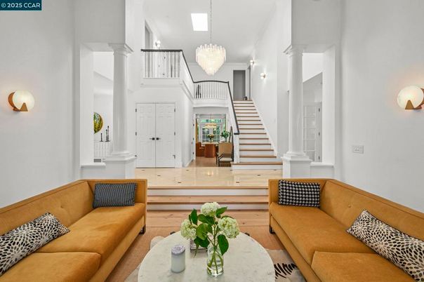 Chandelier, Interior, Living room, Pendant Lights