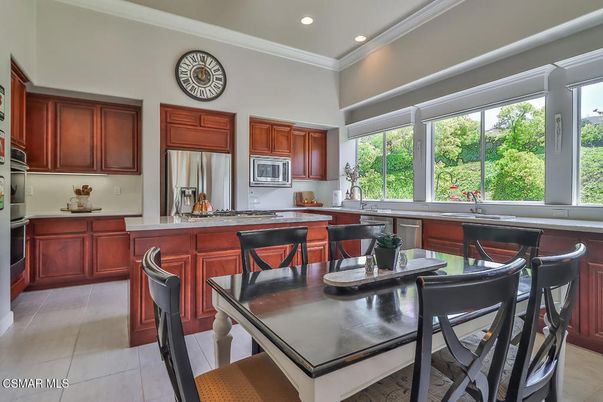 Dining room, Interior, Kitchen, Recessed Lighting, Stainless Steel Appliances
