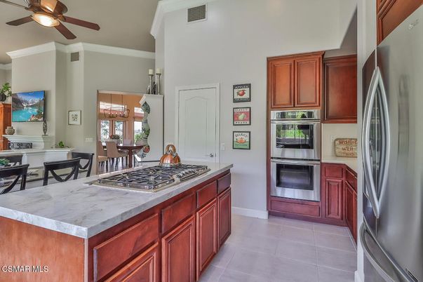 Dining room, Interior, Kitchen, Pendant Lights, Stainless Steel Appliances