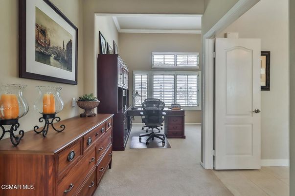 Home Office, Interior