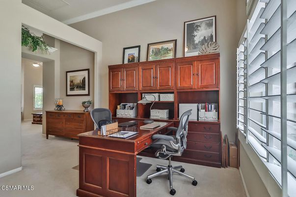 Home Office, Interior