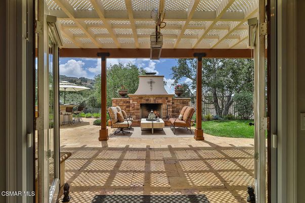 Exterior, Fireplace