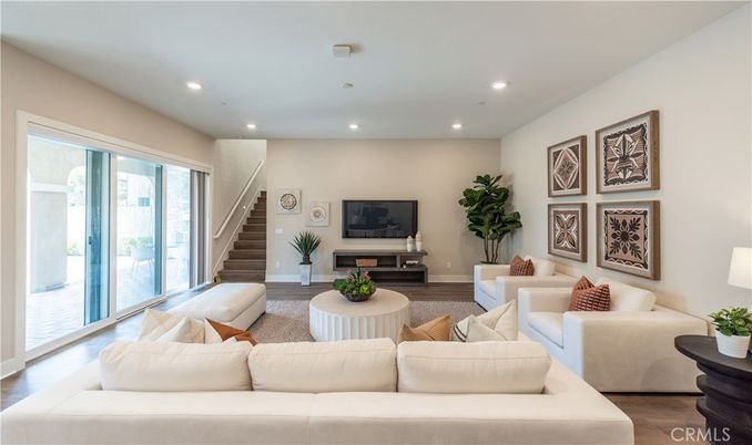Interior, Living room, Recessed Lighting, Wood Texture Flooring