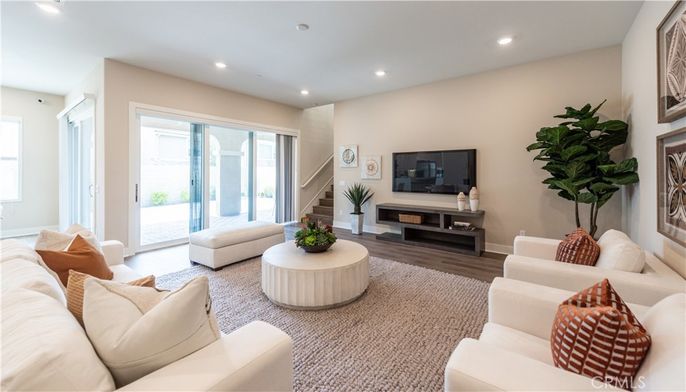 Interior, Living room, Recessed Lighting, Wood Texture Flooring
