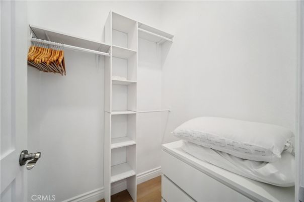 Interior, Walk-in Closets, Wood Texture Flooring