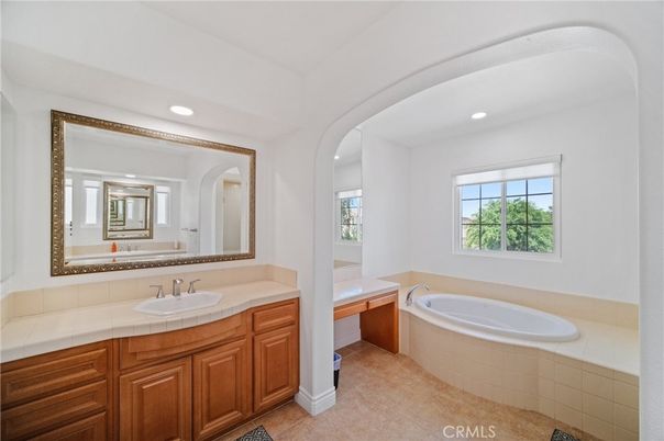 Bathroom, Interior, Recessed Lighting, Tile Countertops