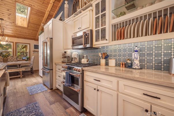 Dining room, Interior, Kitchen, Pendant Lights, Stainless Steel Appliances, Wooden Ceilings, Wood Texture Flooring