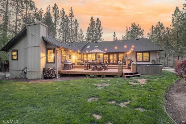 Backyard, Exterior, Hot Tub
