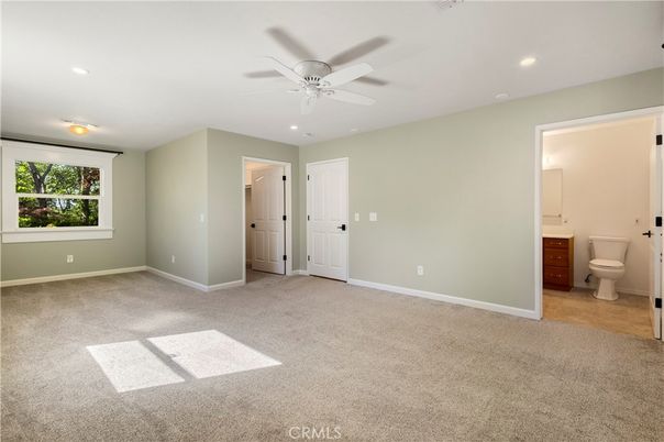 Bathroom, Empty room, Interior, Recessed Lighting
