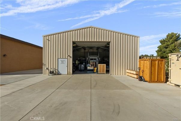 Detached Garage, Exterior