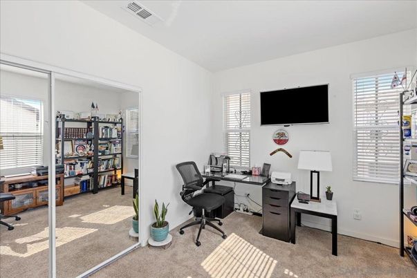 Home Office, Interior