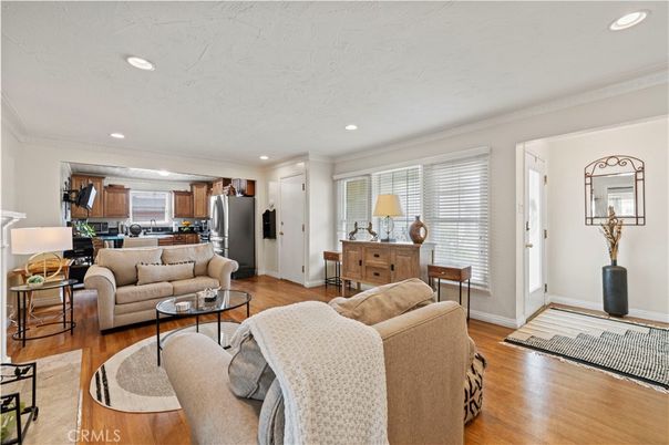 Interior, Kitchen, Living room, Recessed Lighting, Wood Texture Flooring
