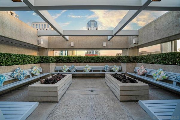 Exterior, Glass Ceilings