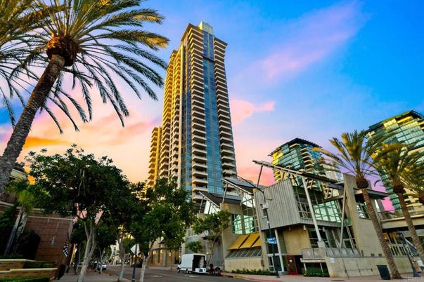 Exterior, Facade, Condo Building