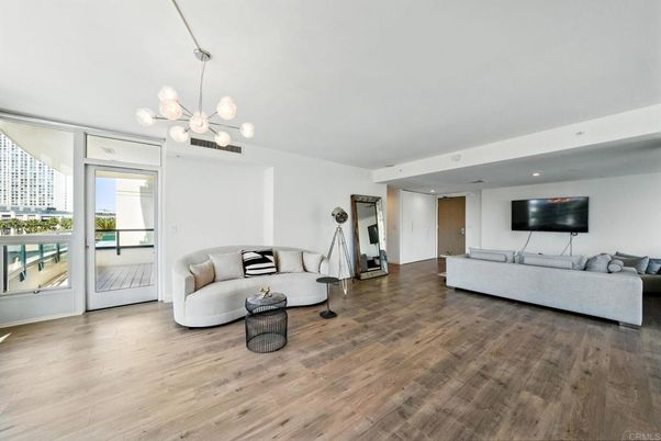 Interior, Living room, Pendant Lights, Recessed Lighting, Wood Texture Flooring