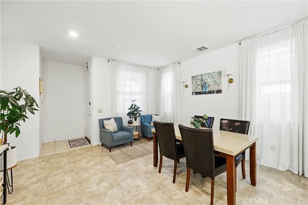 Dining room, Interior, Recessed Lighting