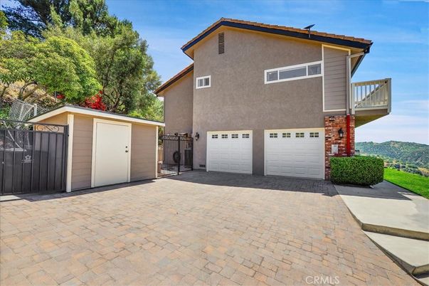 Detached Garage, Exterior