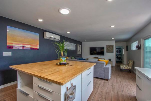 Interior, Recessed Lighting, Wood Texture Flooring