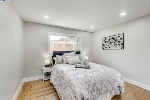 Bedroom, Interior, Recessed Lighting, Wood Texture Flooring