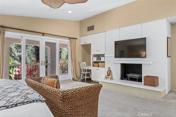 Fireplace, Interior, Living room, Recessed Lighting