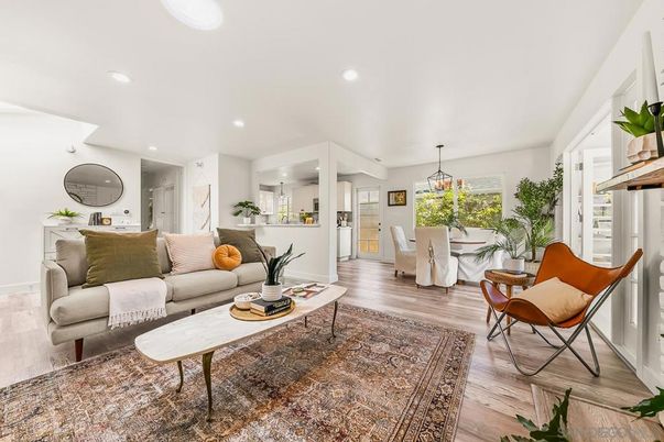 Dining room, Interior, Living room, Pendant Lights, Recessed Lighting, Wood Texture Flooring