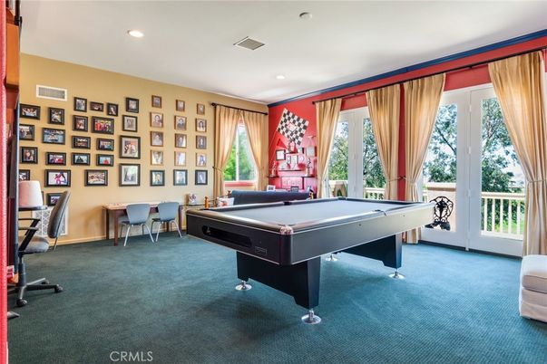 Billiard Table, Game Room, Interior, Recessed Lighting